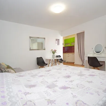 Apartments Luny Makarska Exterior photo