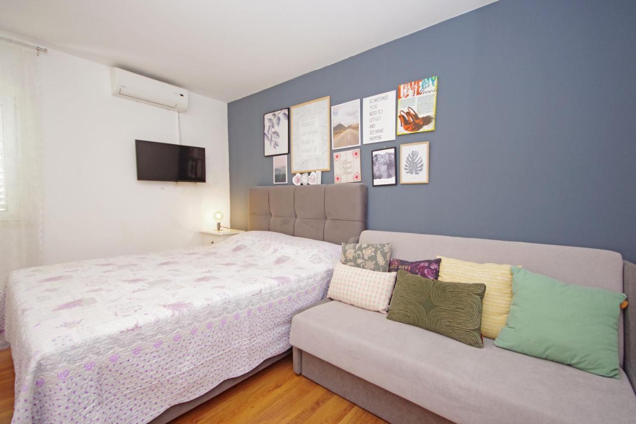 Apartment Luny *