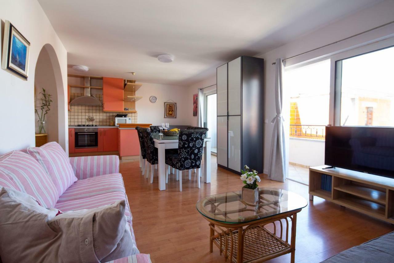 Luny Apartment *