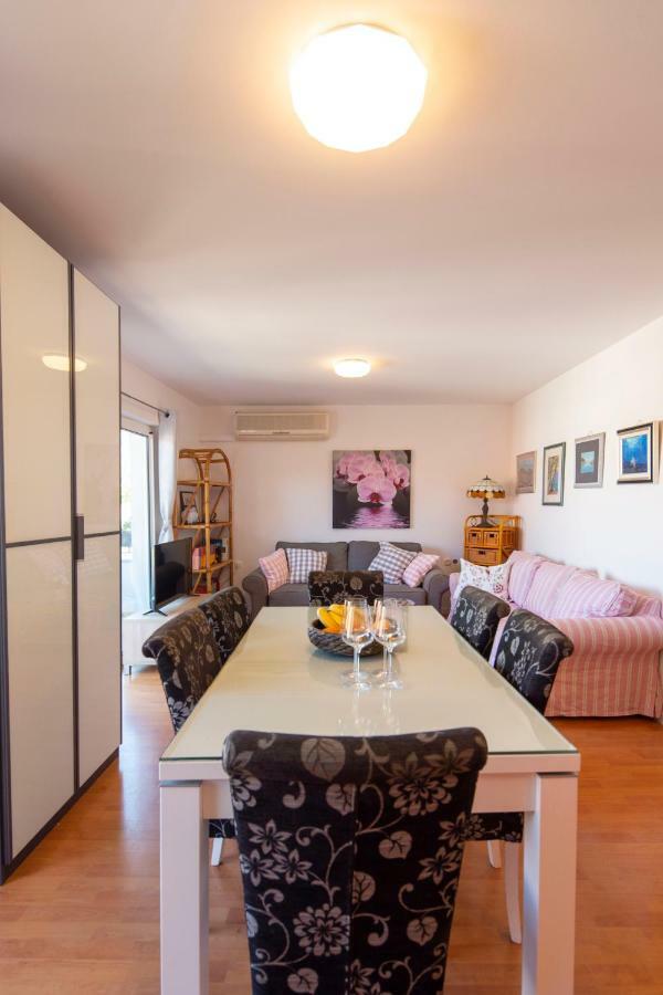 Luny Apartment Makarska